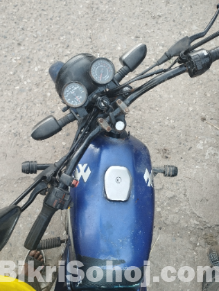 Bajaj Boxer 100